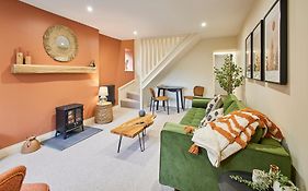 Host & Stay - Cinnamon Cottage